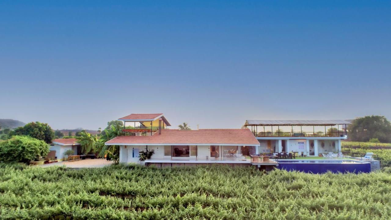 Saffronstays Onellaa, Nashik - Infinity Pool Villa Surrounded By A Vineyard Zewnętrze zdjęcie