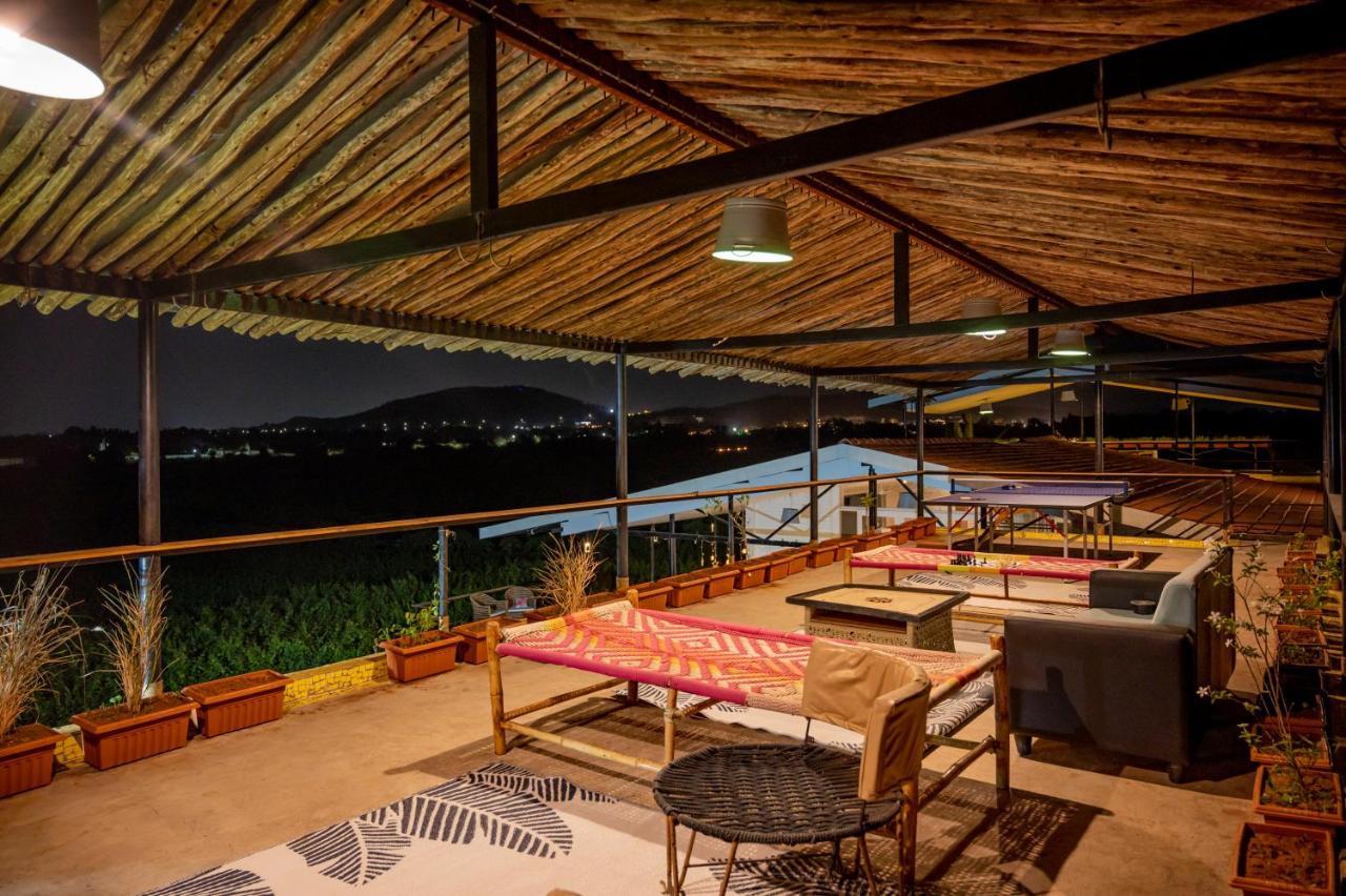 Saffronstays Onellaa, Nashik - Infinity Pool Villa Surrounded By A Vineyard Zewnętrze zdjęcie