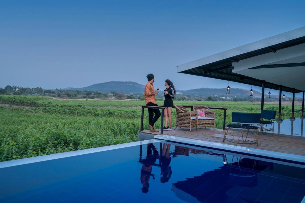 Saffronstays Onellaa, Nashik - Infinity Pool Villa Surrounded By A Vineyard Zewnętrze zdjęcie